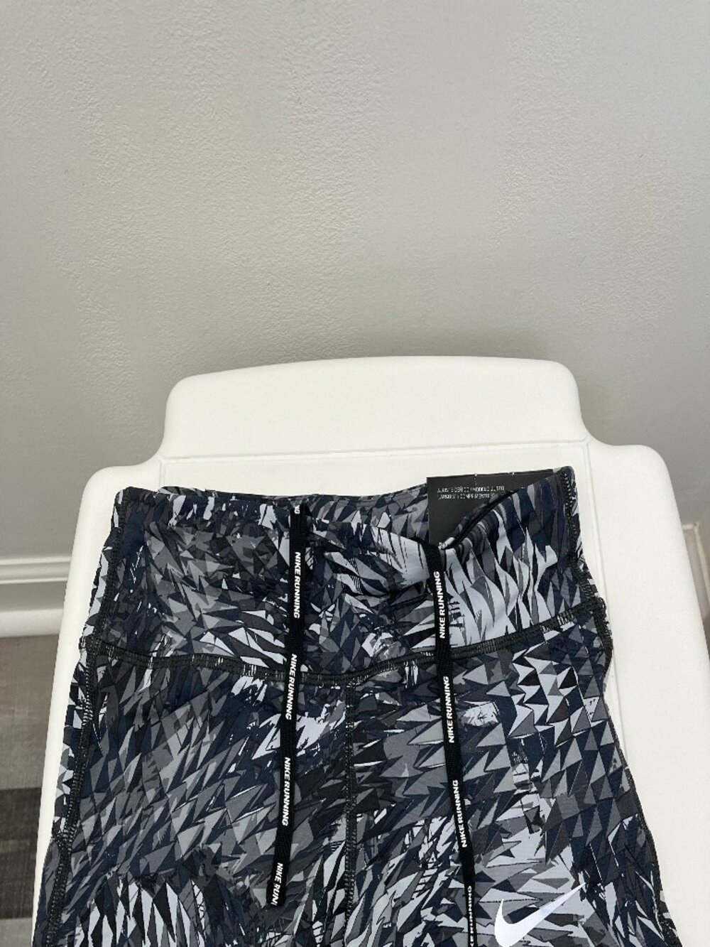 NIKE Dri Fit Epic Lux Tight Fit 3" Print Womens Running Shorts XS Drawstring NEW